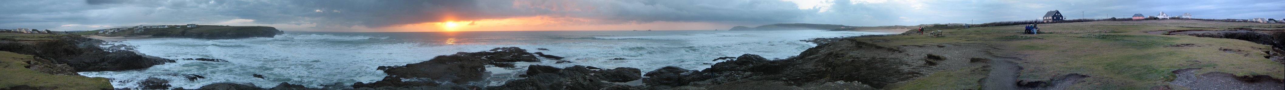 360 degree panorama from Treyarnon Bay on the left to Constantine Bay and the House on the right